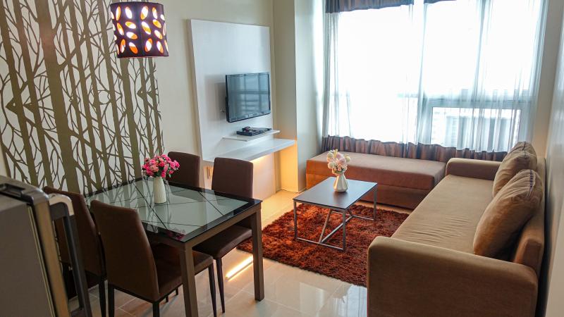 1BR 42SQM 5.5M THE BEACON